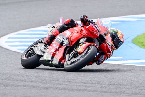 Ducati tiene su primer 'match point' por el título de equipos en Australia
