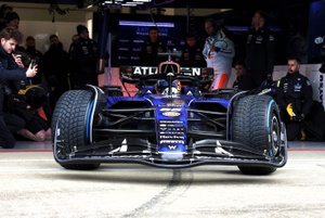 carlos-sainz-williams-fw47.jpg