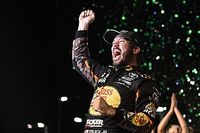 Martin Truex Jr. vence a Kyle Busch y se lleva t&iacute;tulo de la Copa