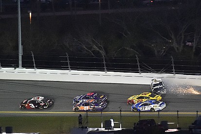 Almirola: "Le regresaría el favor" a Austin Dillon por la victoria en las 500 de Daytona