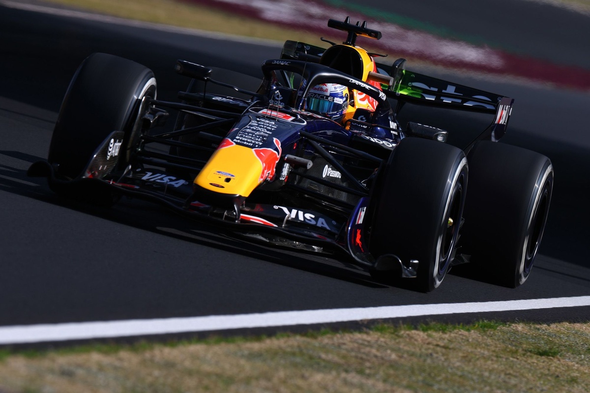 F1: Red Bull admite que está "muito longe" de rivais no Japão 