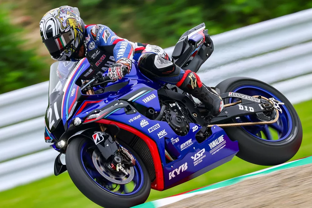 オートレース競走車整備マニュアル 激レア new 鈴鹿8耐：決勝レース4時間｜Honda HRCがトップで折り返し！ オート
