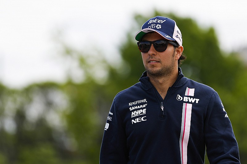 Sergio Pérez lamenta no tener el nuevo motor Mercedes