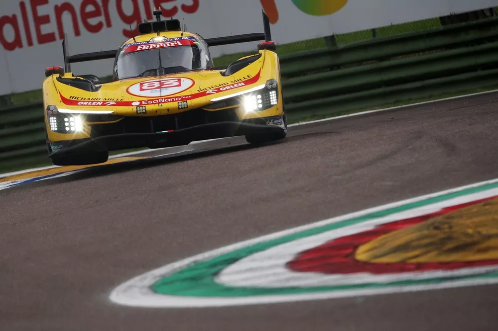 #83 AF Corse Ferrari 499P: Robert Kubica, Yifei Ye, Philip Hanson