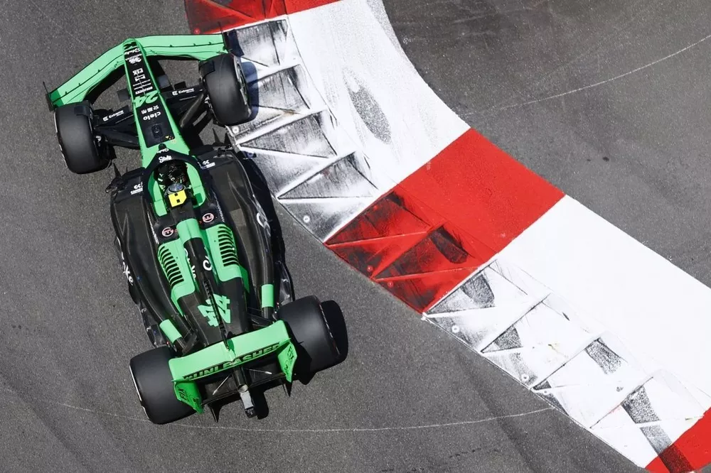 Zhou Guanyu, Kick Sauber C44