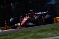 Sainz admite un fin de semana "duro" en Imola, pero se&ntilde;ala hay luz en el t&uacute;nel
