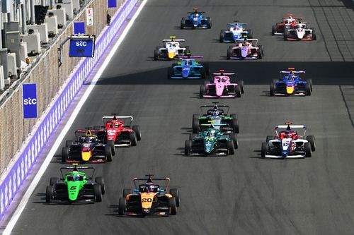 La docuserie de Netflix de la F1 Academy se estrenar&aacute; en mayo
