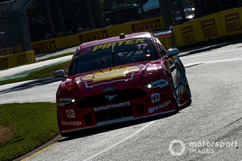 McLaughlin, Waters embroiled in bizarre warm-up lap clash