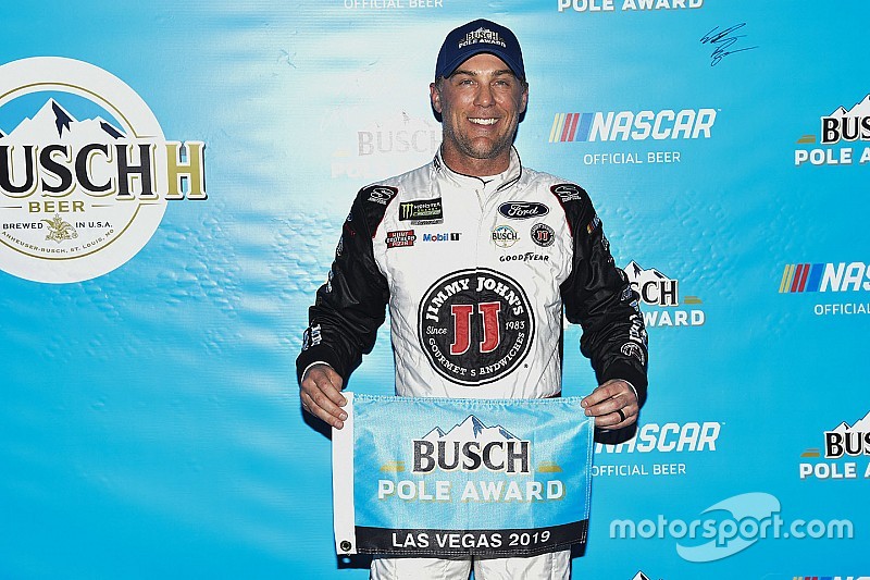 Kevin Harvick wins pole at Las Vegas in wild final round