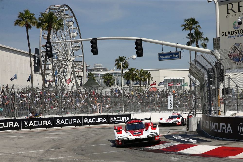 #7 Porsche Penske Motorsport Porsche 963: Felipe Nasr, Nick Tandy