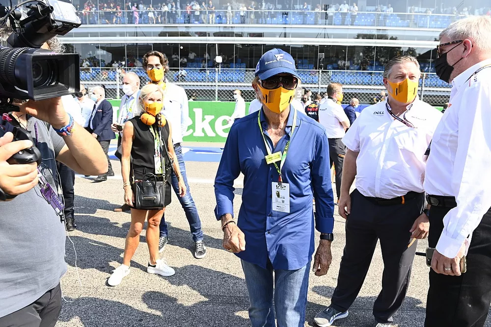 Emerson Fittipaldi on the grid