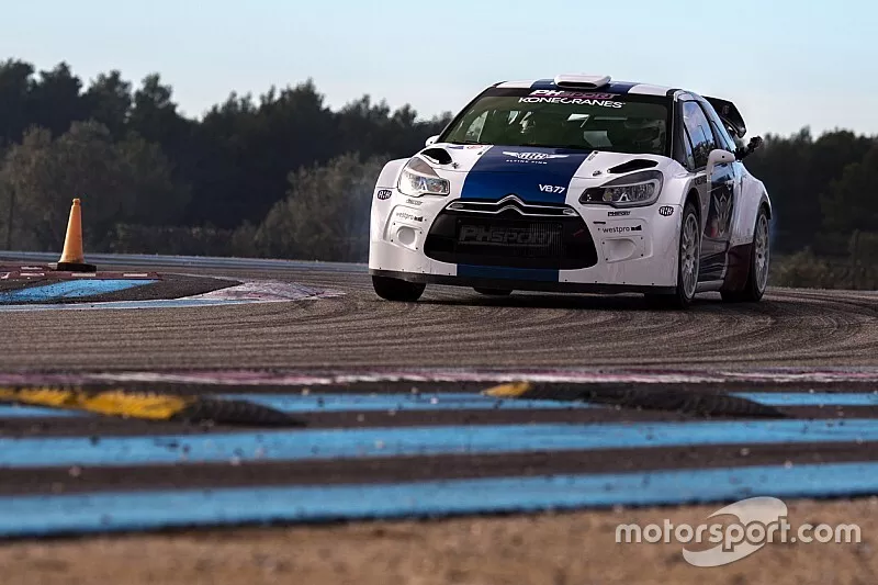 Valtteri Bottas driving a Citro&euml;n DS3 WRC