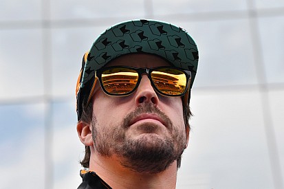El director deportivo de McLaren: "Alonso ha sido un gran tipo con el que trabajar"