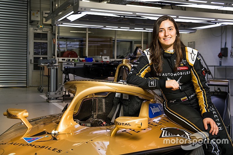 Tatiana Calderon ai test di Al Diriyah della Formula E con DS Techeetah