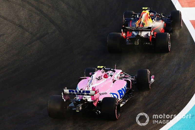 Esteban Ocon, Racing Point Force India VJM11 and Max Verstappen, Red Bull Racing RB14 battle 