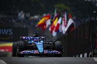 Alonso ukarany za kolizję z Oconem