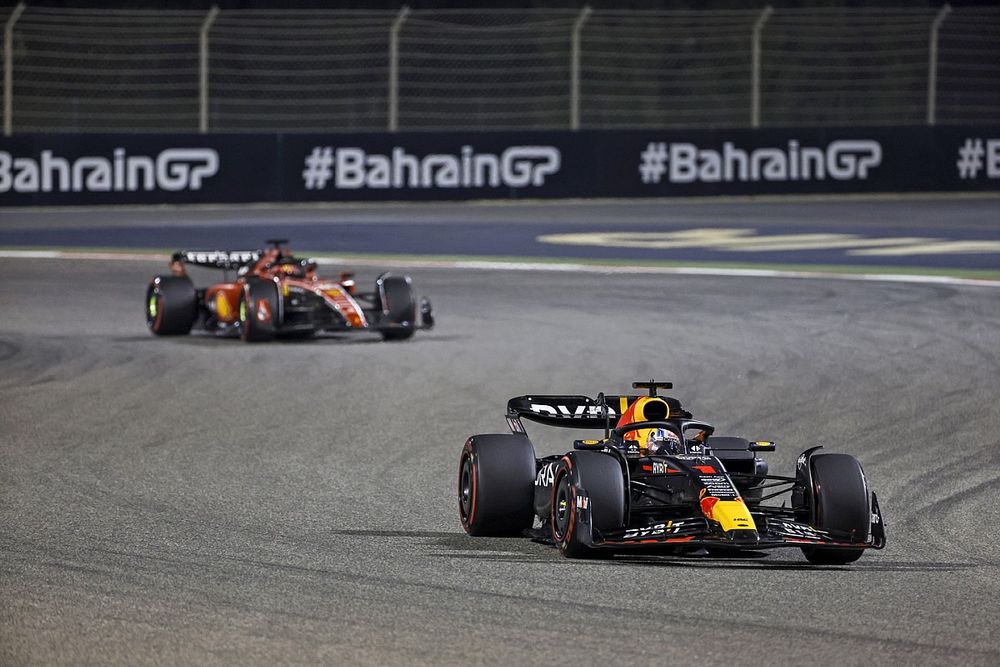 Max Verstappen, Red Bull Racing RB19, Charles Leclerc, Ferrari SF-23