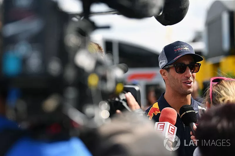 Daniel Ricciardo, Red Bull Racing met de media