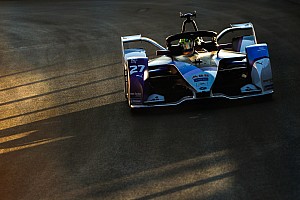 Sims bate a los Mercedes y logra la primera pole de la Fórmula E 2019/20