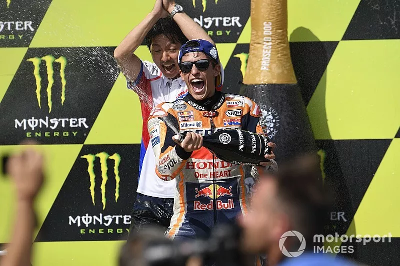 Podio: Marc M&aacute;rquez, ganador de la carrera, Repsol Honda Team
