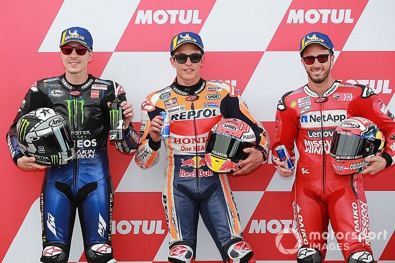 Ganador de la pole Marc M&aacute;rquez, Repsol Honda Team, Maverick Vi&ntilde;ales, Yamaha Factory Racing, tercer lugar, Andrea Dovizioso, Ducati Team