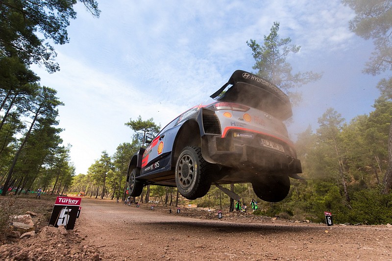 ES5 à 7 - Lutte (très) serrée entre Neuville, Ogier et Mikkelsen