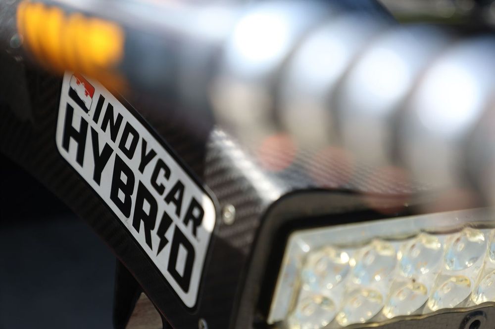 Placa de 'Indycar Hybrid'