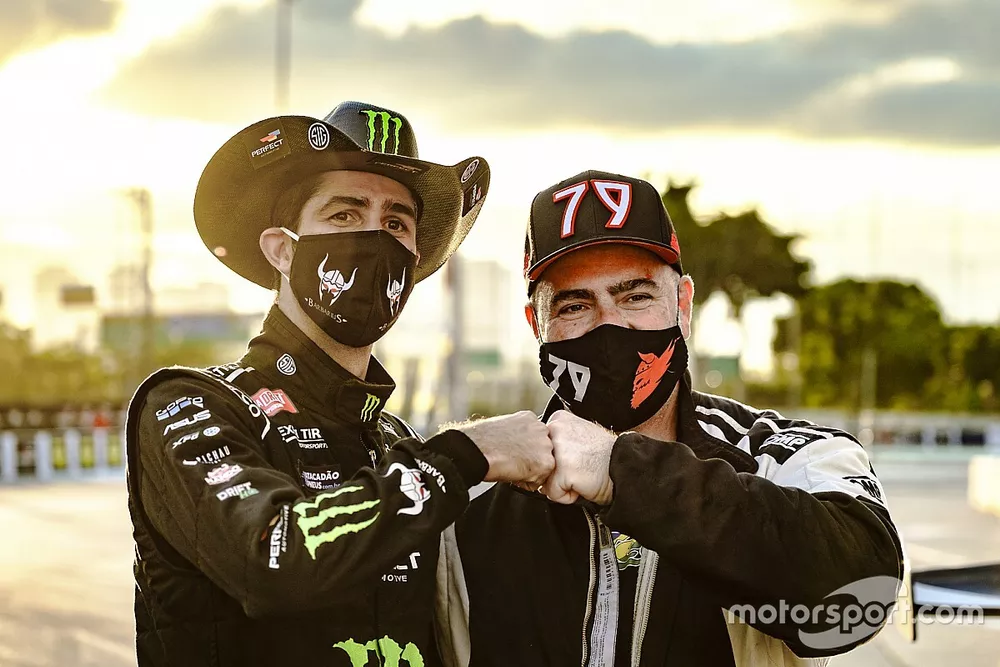 Jo&atilde;o Barion e Gus Kock