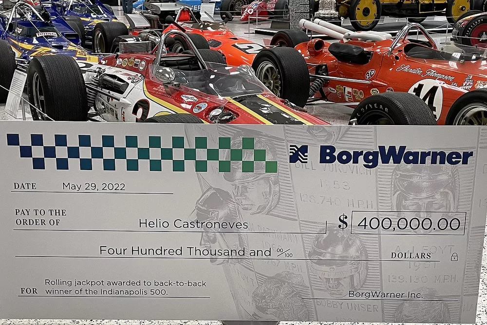$400k bonus check for Helio Castroneves