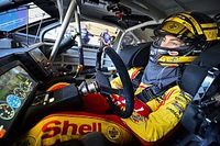 Joey Logano lideró la práctica final en Chicagoland