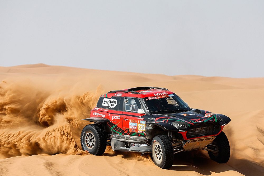 #230 X-raid Mini JCW Team Mini John Cooper Works Rally Plus: Pau Navarro, Gon&ccedil;alo Reis