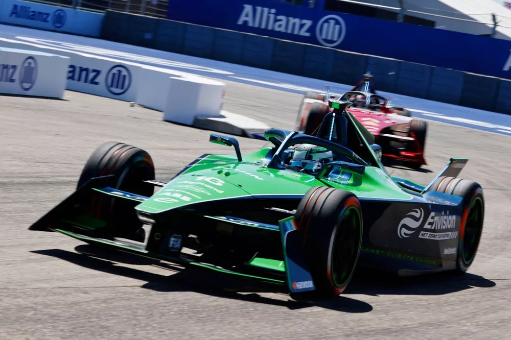 Alice Powell, Envision Racing, Jaguar I-TYPE 6, Gabriele Mini, Nissan Formula E Team, Nissan e-4ORCE 04