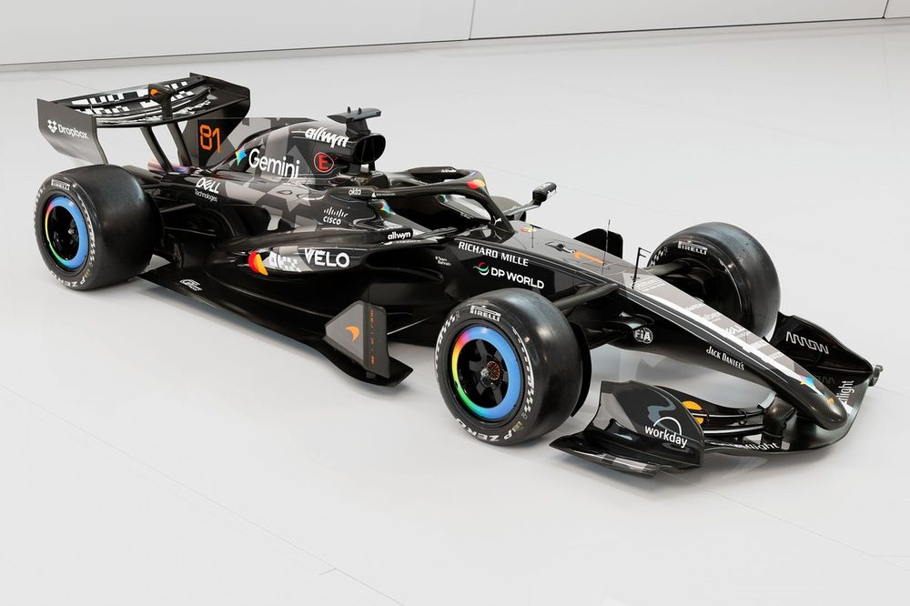 McLaren MCL40 livery