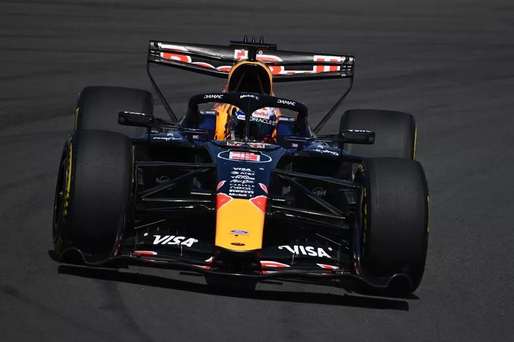 スパーク　レッドブル　F1 RB15 フェルスタッペン　中国GP レッドブル苦戦変わらず。フェルスタッペン「完全にドライブ不能。毎周