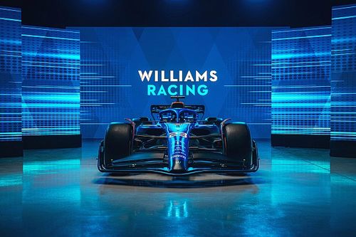 Albon warns Williams has "long road ahead" to recover in F1