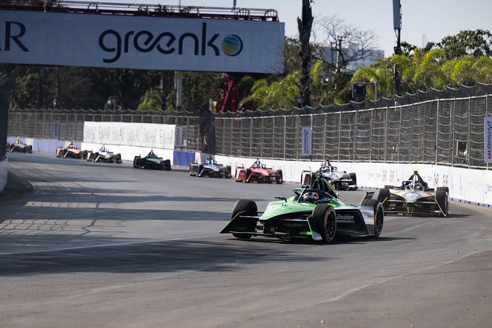Sebastien Buemi, Envision Racing, Jaguar I-TYPE 6, Jean-Eric Vergne, DS Penske, DS E-Tense FE23