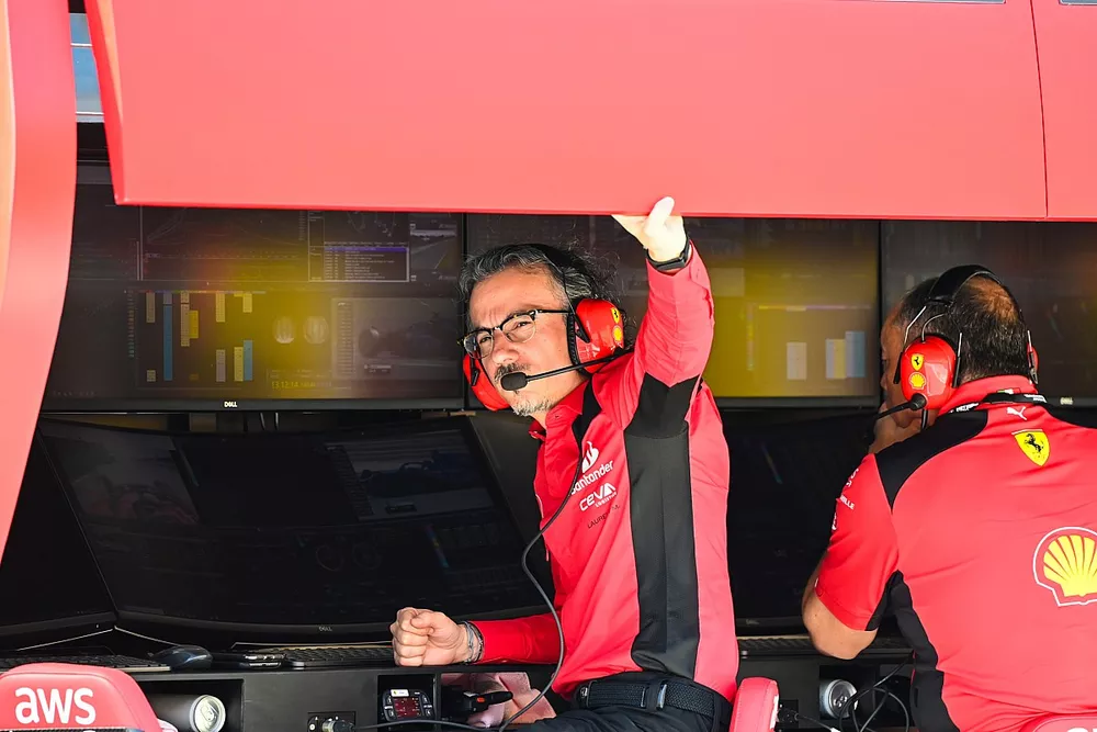 Laurent Mekies, Racing Director, Scuderia Ferrari, Frederic Vasseur, Team Principal and General Manager, Scuderia Ferrari, on the pit wall