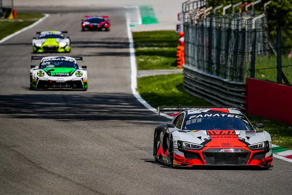 32-team-wrt-audi-r8-lms-gt3-ch-1