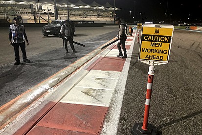 Troublesome Abu Dhabi kerb being repaired
