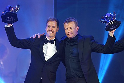 Райкконен «запалив» на церемонії FIA та став зіркою соцмереж