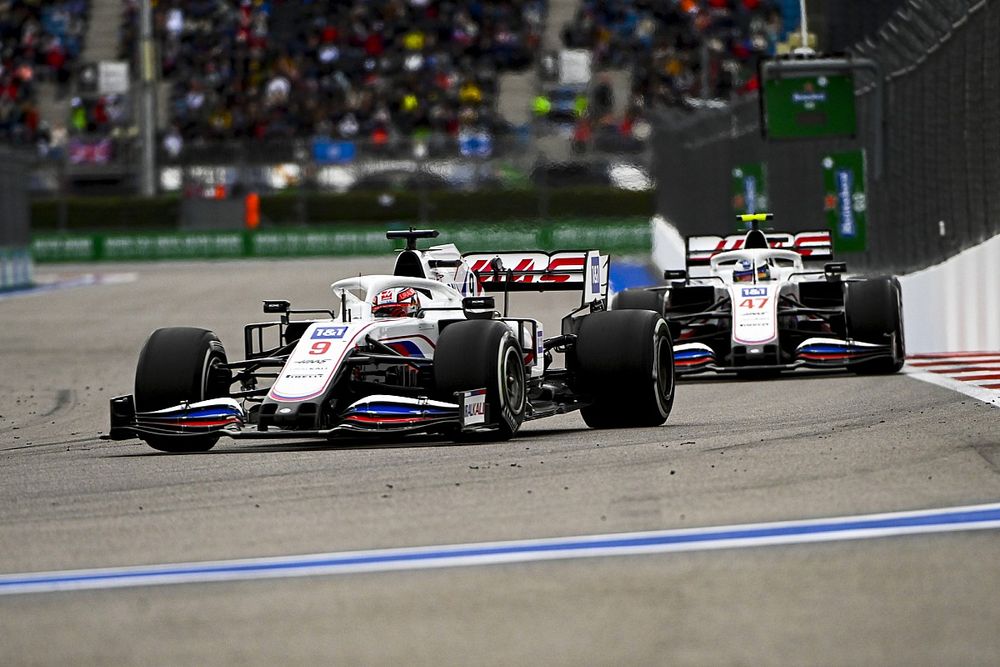 Nikita Mazepin, Haas VF-21, Mick Schumacher, Haas VF-21