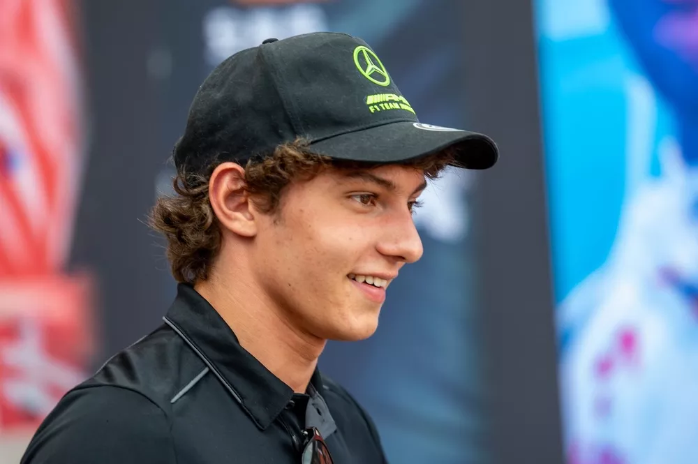 Antonelli fix im Mercedes: Was ist dran an den neuesten Storys?