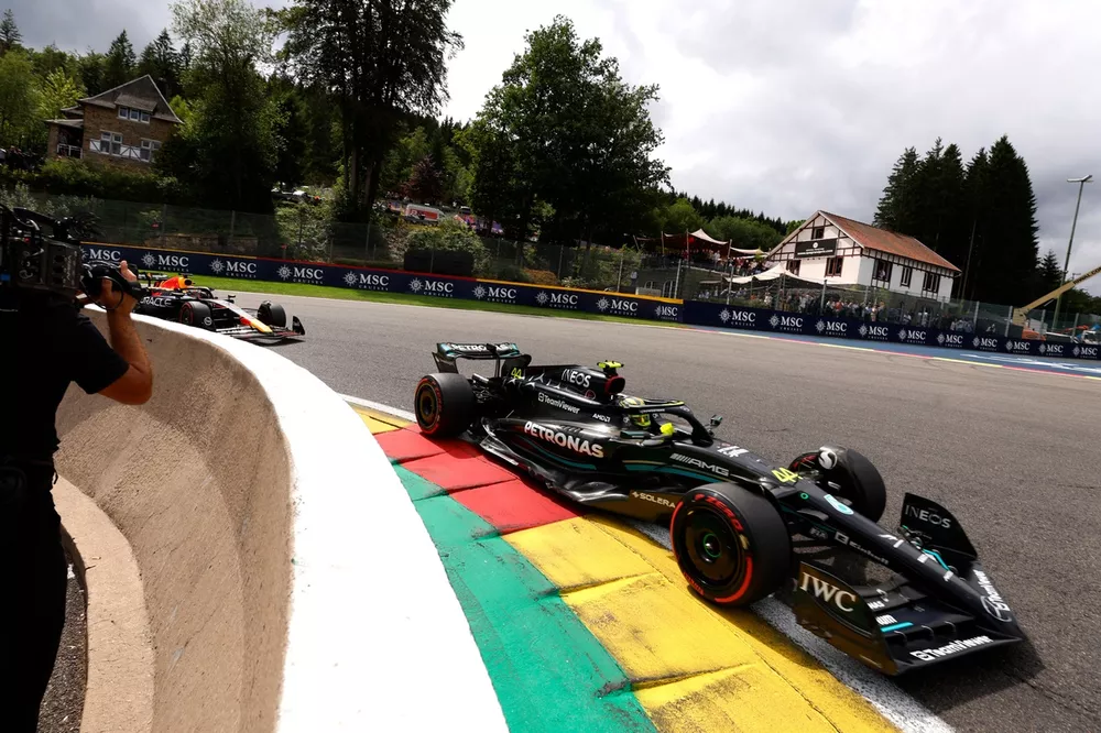 Max Verstappen, Red Bull Racing, Lewis Hamilton, Mercedes