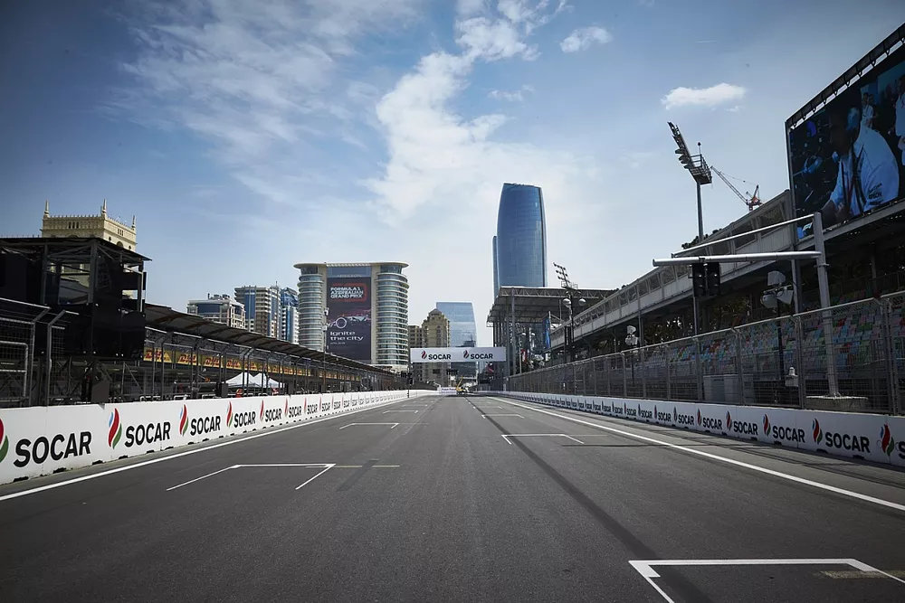 La recta del Circuito de la Ciudad de Bak&uacute;