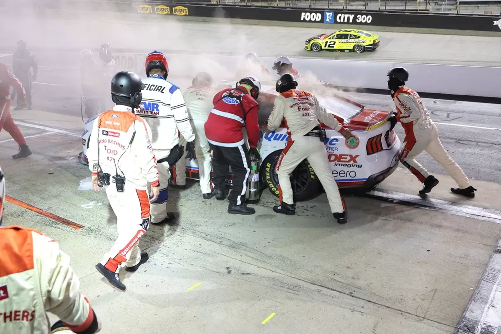 Fire for Josh Berry, Wood Brothers Racing Ford