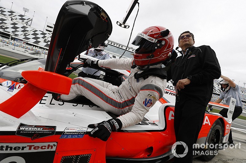 Rolex 24, Hour 20: Penske hits trouble as rain continues