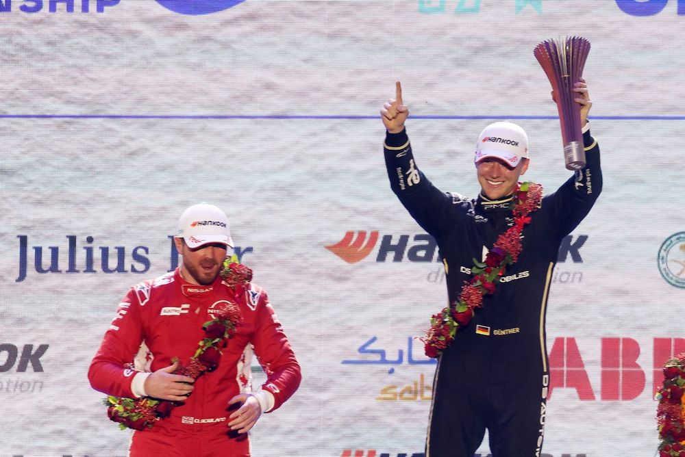Maximilian Guenther, DS Penske, Oliver Rowland, Nissan Formula E Team