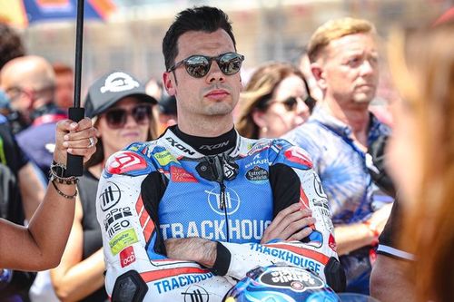 Oliveira cree que ahora MotoGP "parece demasiado f&aacute;cil" por TV