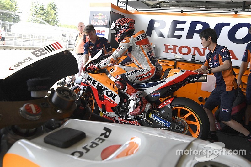 Márquez: “El nuevo neumático Michelin para 2019 no es lo que esperaba”
