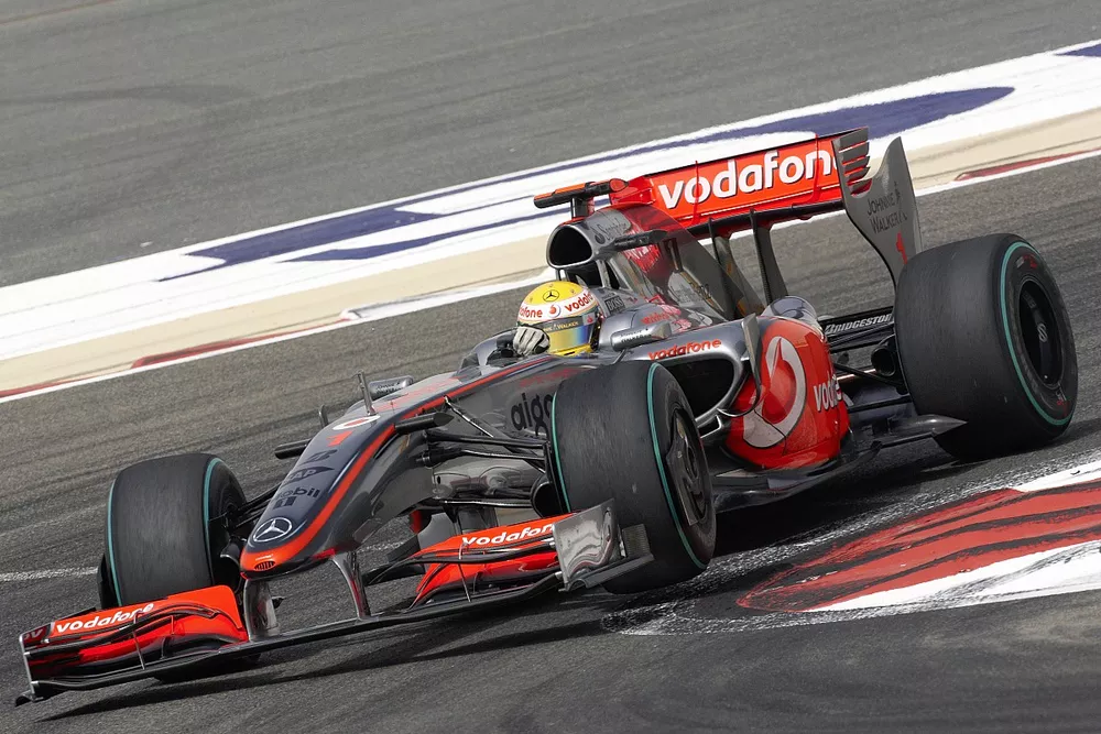 Lewis Hamilton, McLaren MP4-24 Mercedes